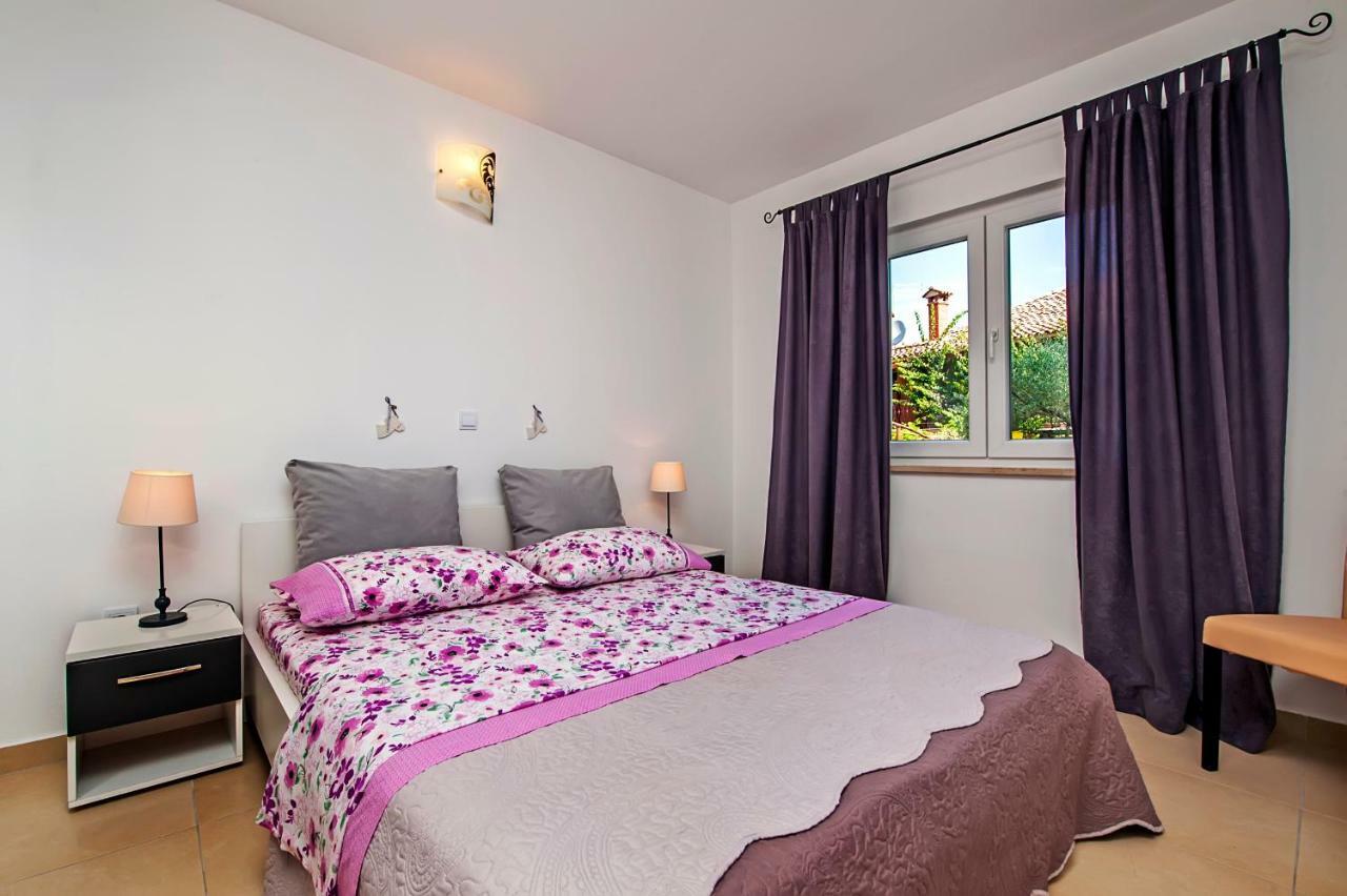 Dietro La Grotta Apartman