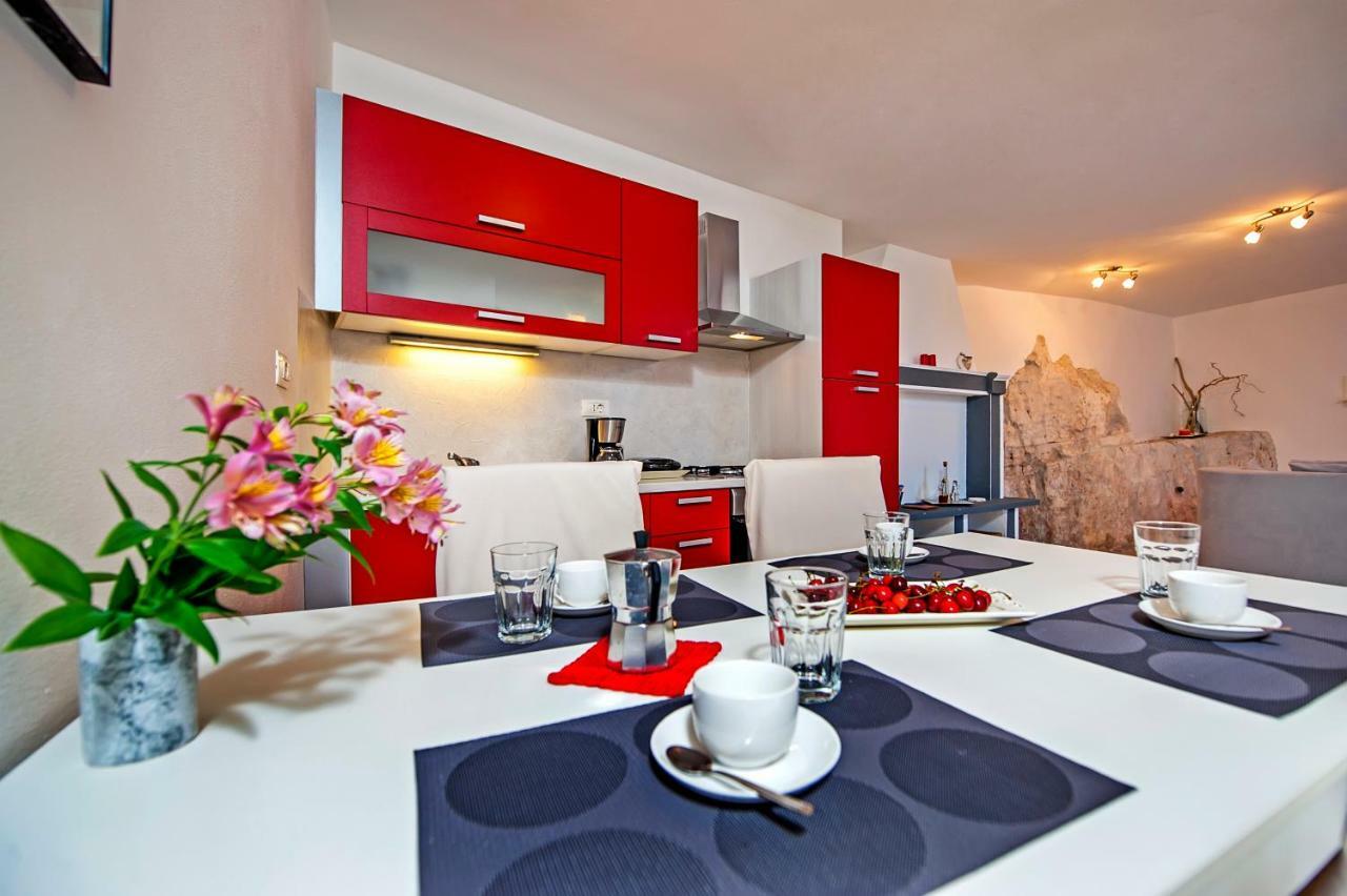 Dietro La Grotta Apartman