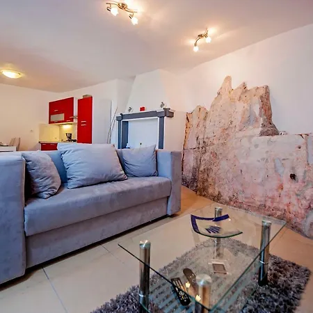 Dietro La Grotta Rovinj Extérieur photo
