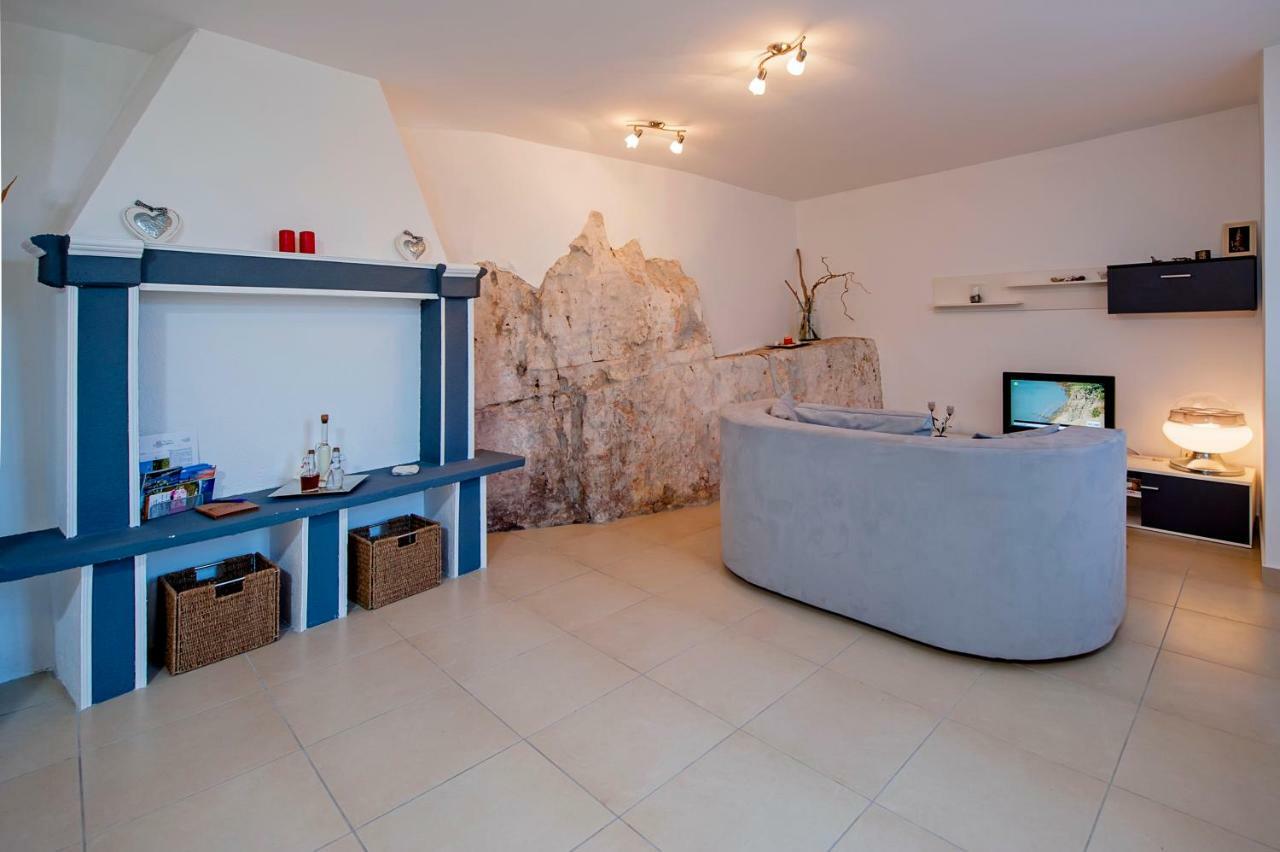 Dietro La Grotta * Rovinj