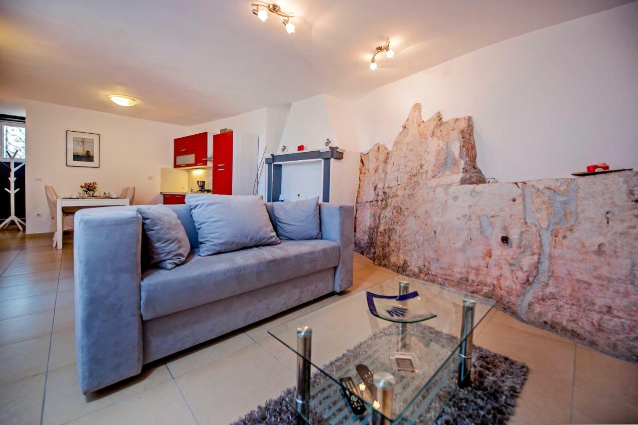 Dietro La Grotta Rovinj